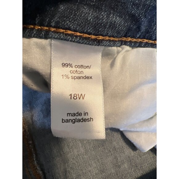 Women's blue denim shorts Maurices size 18W button fly mid rise - Picture 4 of 6